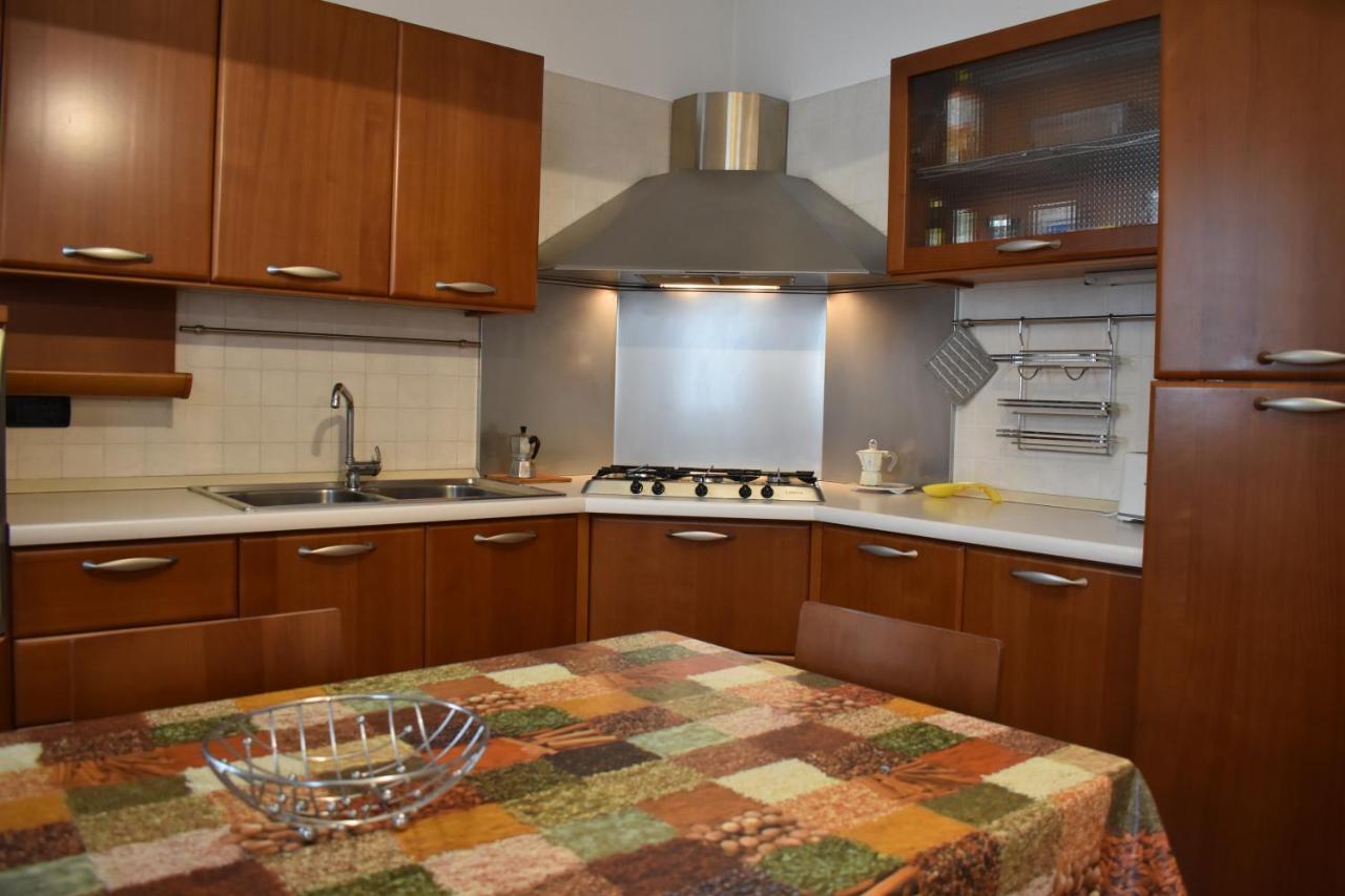Elegant Apartment And Free Car Parking - Quite Area Favaro Veneto Extérieur photo
