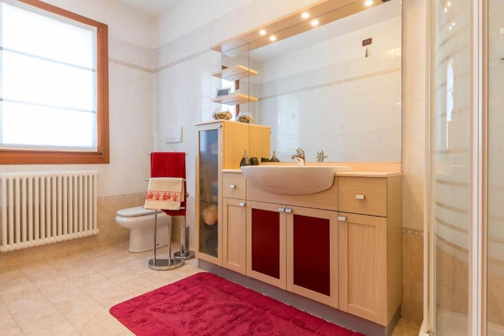 Elegant Apartment And Free Car Parking - Quite Area Favaro Veneto Extérieur photo